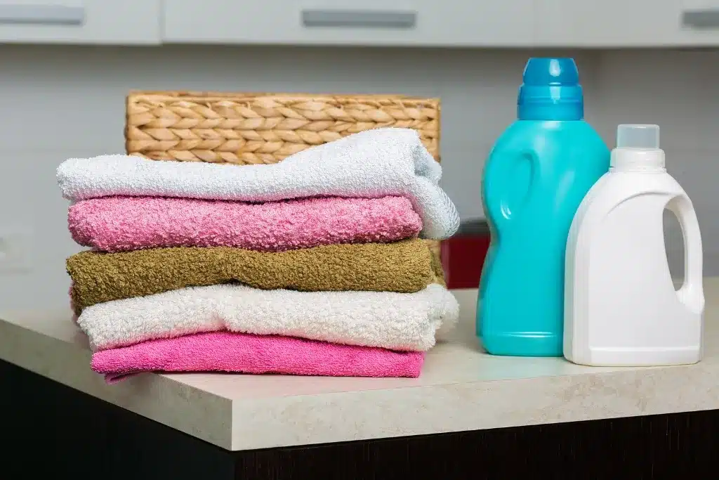 imgi 7 Powdered laundry and surface detergent packaging